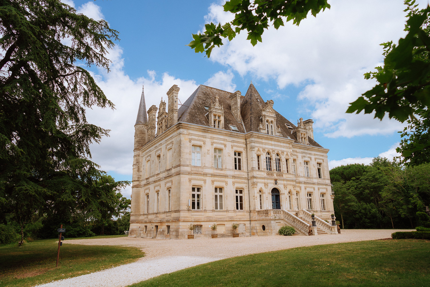 WEDDING PHOTOGRAPHY CHATEAU DE LA VALOUZE BORDEAUX FRANCE 001 WEDDING PHOTOGRAPHY CHATEAU DE LA VALOUZE BORDEAUX FRANCE 001